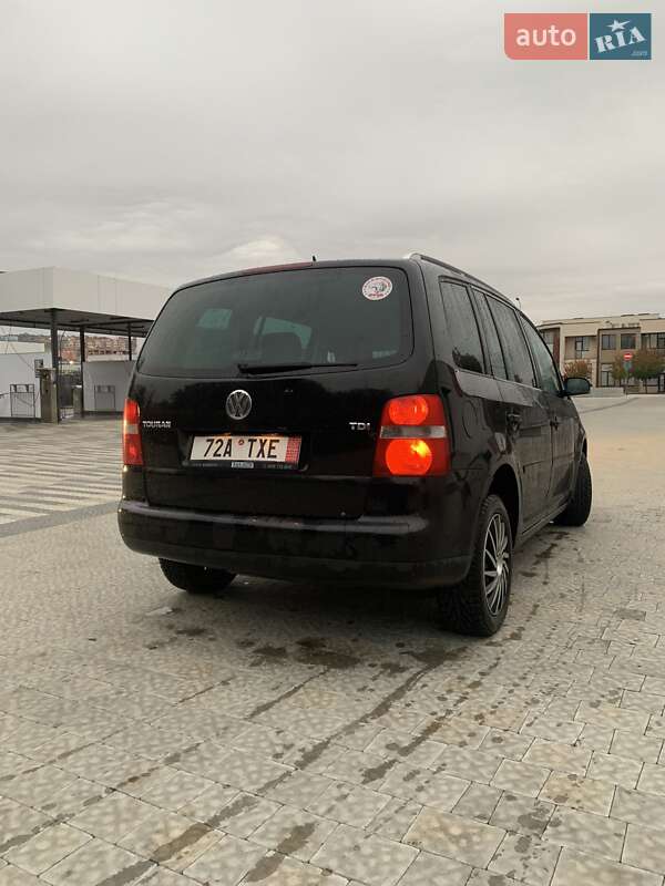 Минивэн Volkswagen Touran 2004 в Ужгороде