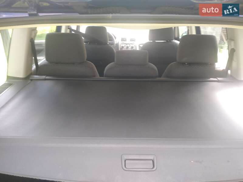 Минивэн Volkswagen Touran 2004 в Калуше