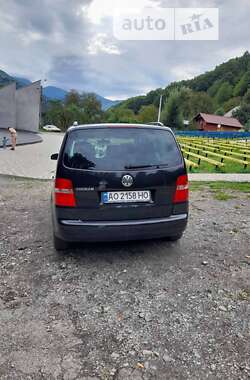 Минивэн Volkswagen Touran 2004 в 