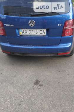 Микровэн Volkswagen Touran 2010 в Кременчуге