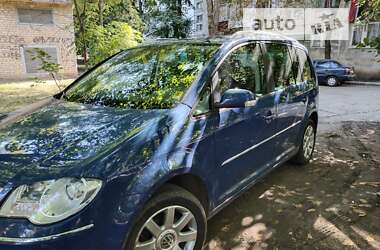 Минивэн Volkswagen Touran 2006 в Первомайске