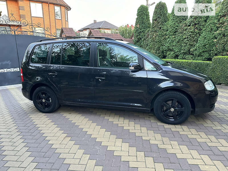 Мінівен Volkswagen Touran 2005 в Хмельницькому