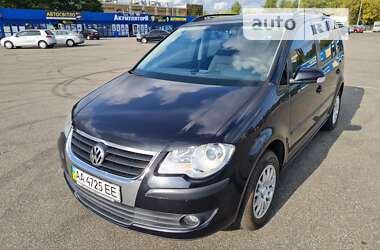 Мінівен Volkswagen Touran 2007 в Києві