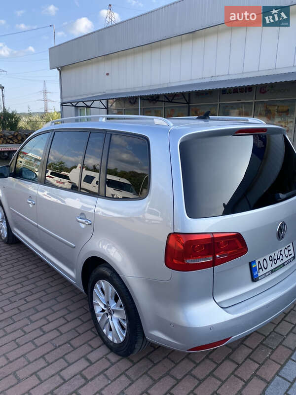 Микровэн Volkswagen Touran 2013 в Мукачево