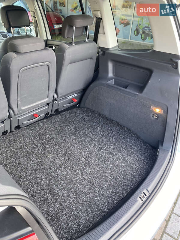 Микровэн Volkswagen Touran 2013 в Мукачево