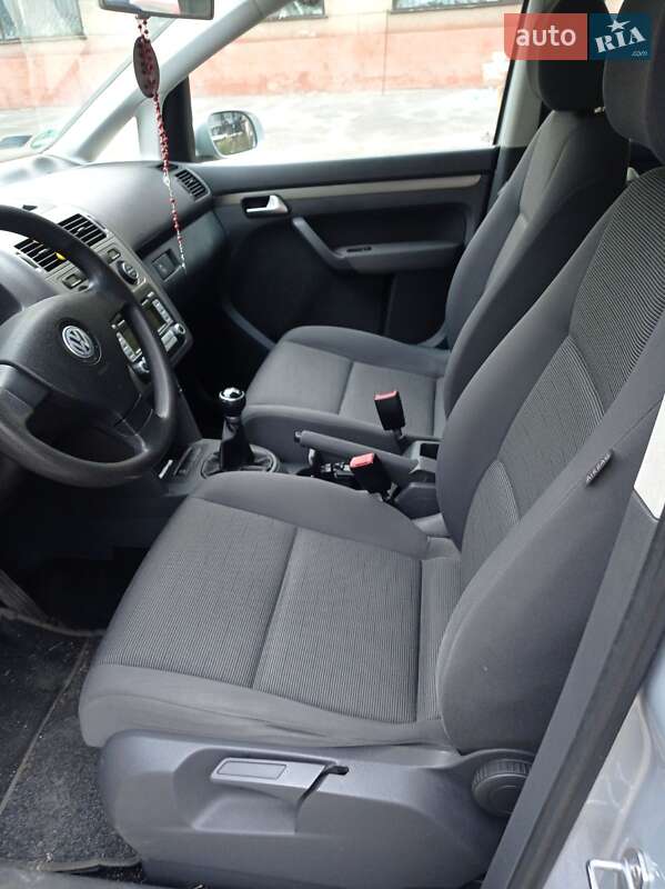 Минивэн Volkswagen Touran 2006 в Львове