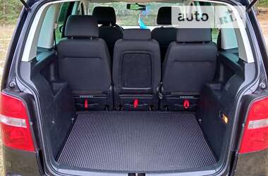 Минивэн Volkswagen Touran 2004 в Кременце