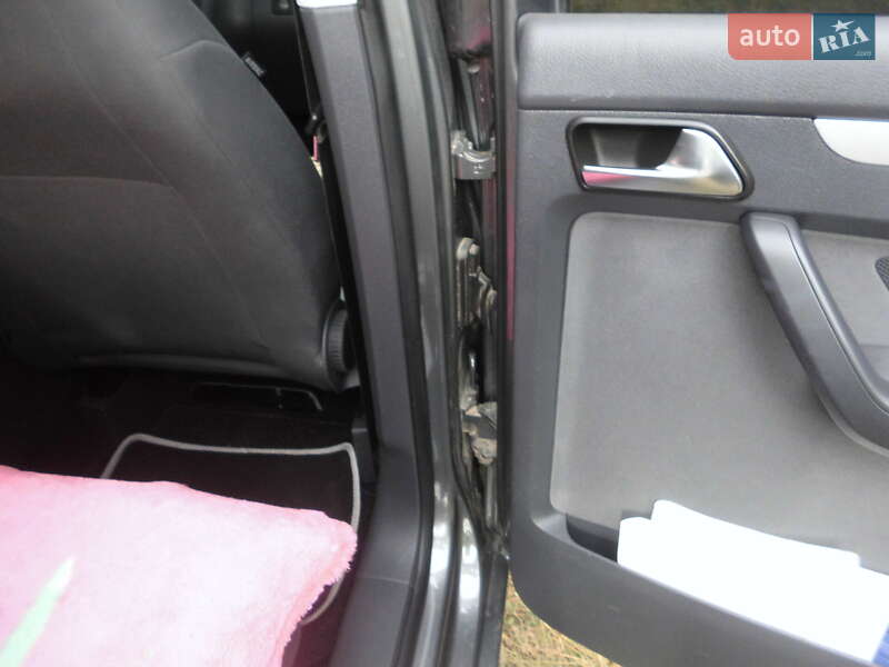 Микровэн Volkswagen Touran 2011 в Виннице фото 26 Микровэн Volkswagen Touran 2011 в Виннице