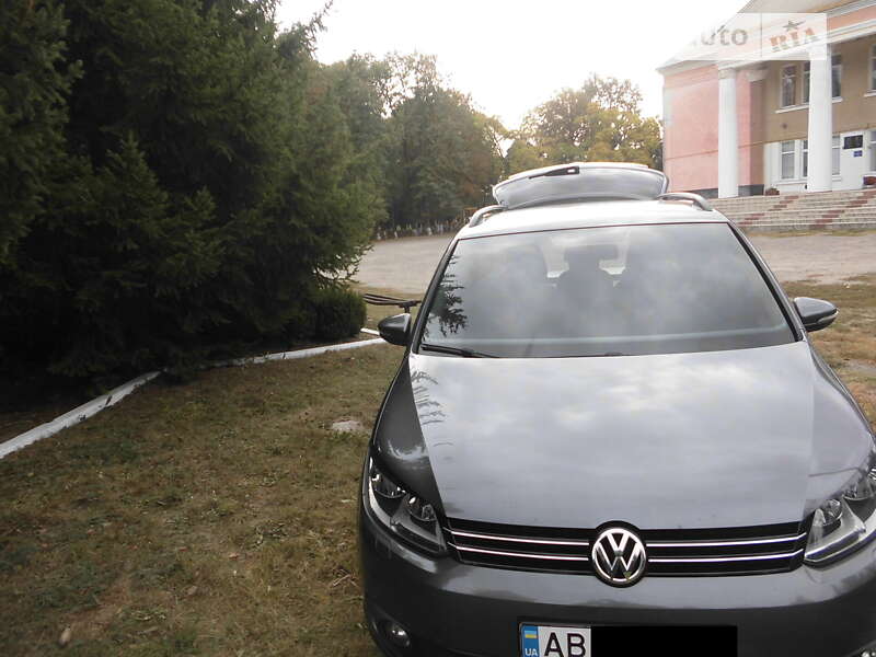 Микровэн Volkswagen Touran 2011 в Виннице
