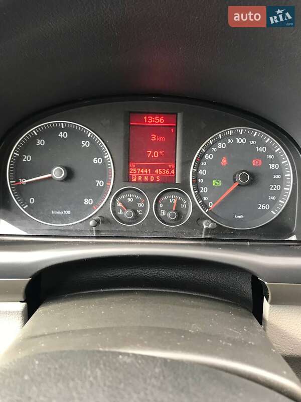 Минивэн Volkswagen Touran 2007 в Житомире