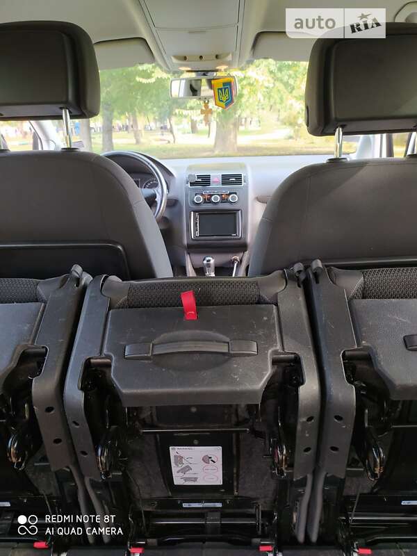 Мікровен Volkswagen Touran 2012 в Дніпрі