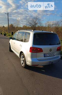Микровэн Volkswagen Touran 2011 в Львове