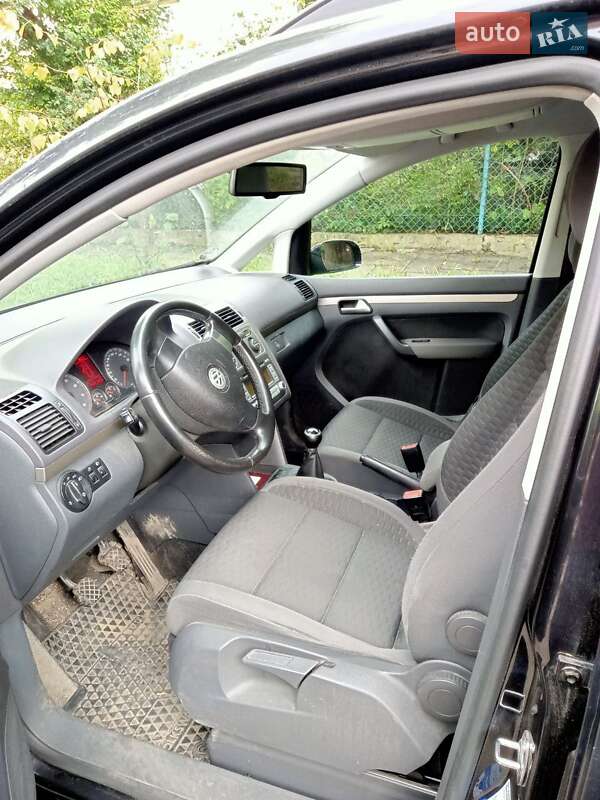 Минивэн Volkswagen Touran 2007 в Харькове