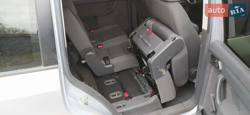 Минивэн Volkswagen Touran 2006 в Светловодске