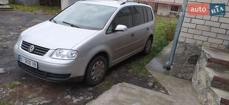 Минивэн Volkswagen Touran 2006 в Светловодске