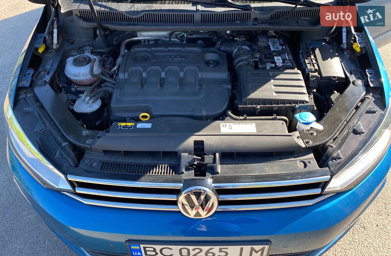 Микровэн Volkswagen Touran 2017 в Львове