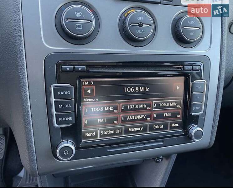 Минивэн Volkswagen Touran 2009 в Киеве