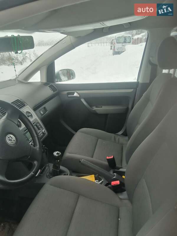 Мінівен Volkswagen Touran 2009 в Львові