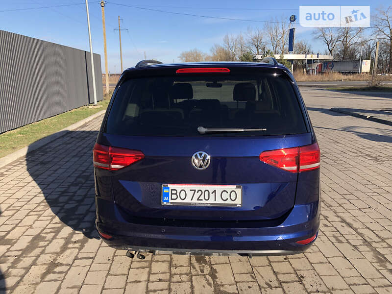 Микровэн Volkswagen Touran 2016 в Козове