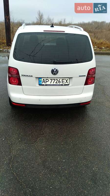 Минивэн Volkswagen Touran 2009 в Запорожье