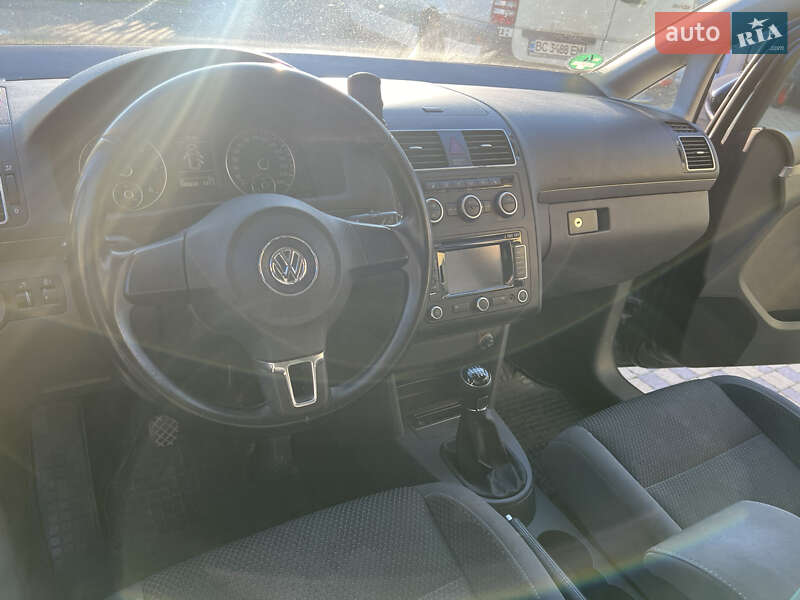 Микровэн Volkswagen Touran 2014 в Николаеве