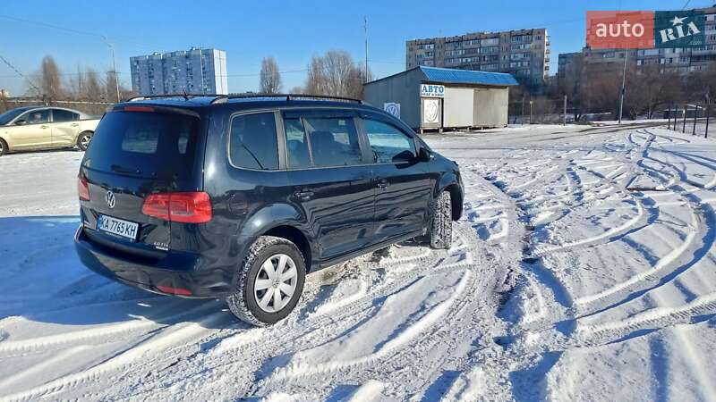 Микровэн Volkswagen Touran 2011 в Киеве