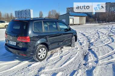 Микровэн Volkswagen Touran 2011 в Киеве