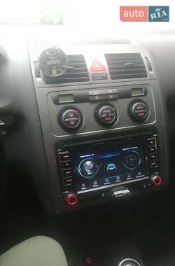 Минивэн Volkswagen Touran 2007 в 