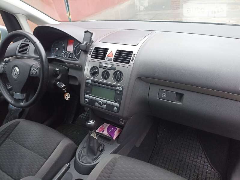 Минивэн Volkswagen Touran 2007 в Киеве