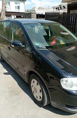 Минивэн Volkswagen Touran 2005 в Бродах