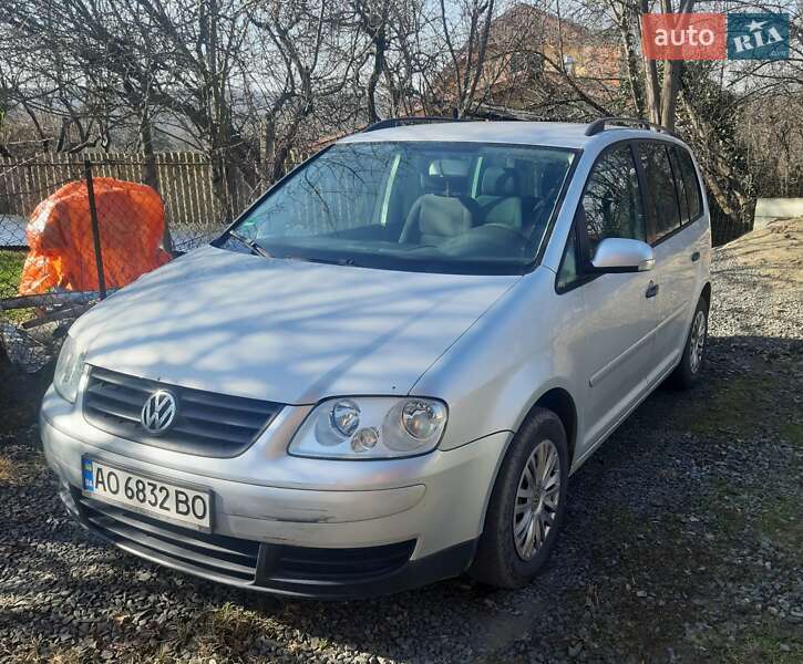 Минивэн Volkswagen Touran 2005 в Ужгороде