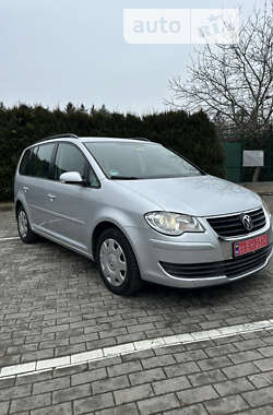 Мінівен Volkswagen Touran 2009 в Запоріжжі