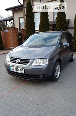 Минивэн Volkswagen Touran 2004 в Киеве