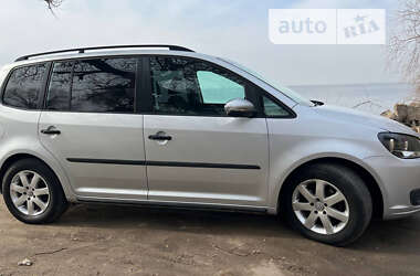 Минивэн Volkswagen Touran 2011 в Глобине