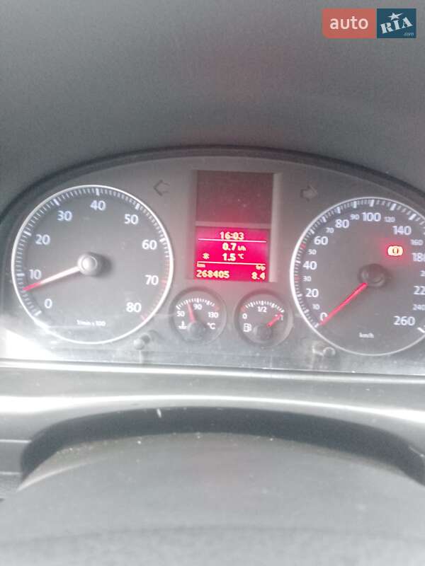 Минивэн Volkswagen Touran 2003 в Полонном