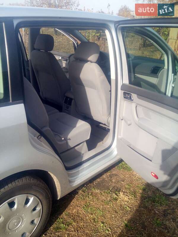 Минивэн Volkswagen Touran 2003 в Кременчуге