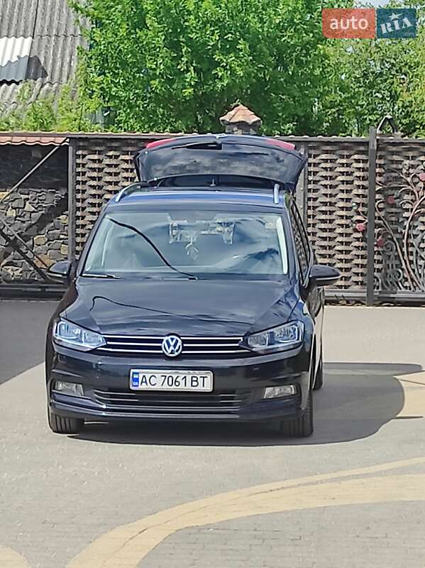 Volkswagen Touran 2016