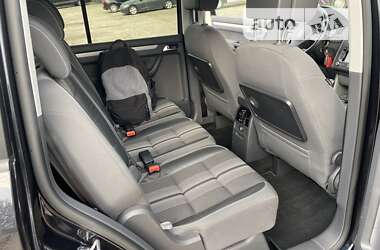 Микровэн Volkswagen Touran 2013 в Нововолынске