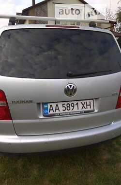 Мінівен Volkswagen Touran 2006 в Києві