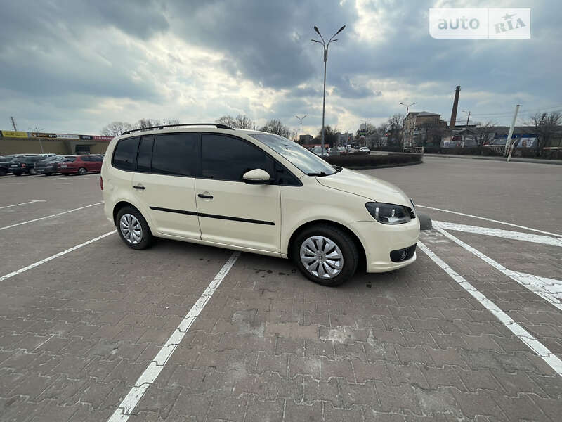 Микровэн Volkswagen Touran 2011 в Житомире