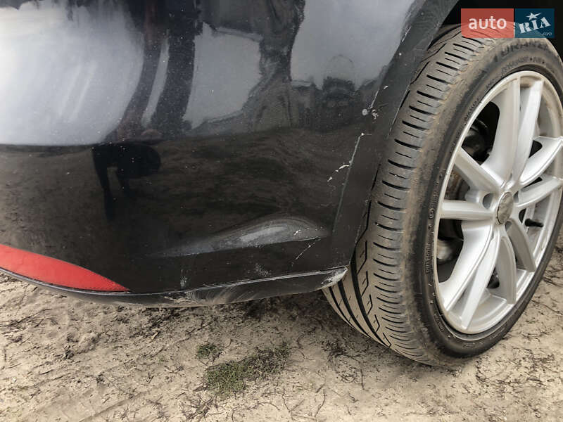 Минивэн Volkswagen Touran 2012 в Харькове