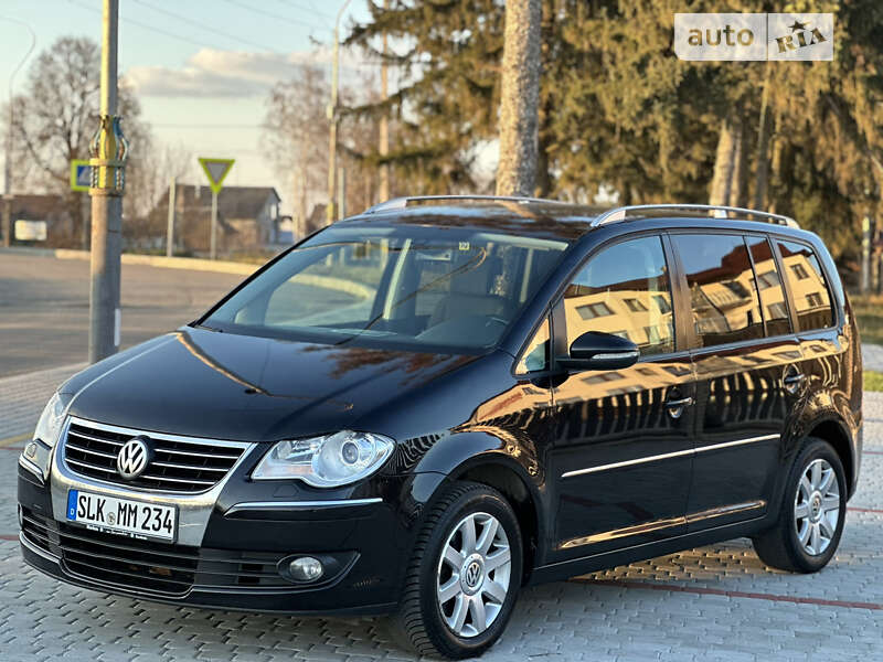 Мінівен Volkswagen Touran 2009 в Старокостянтинові