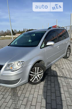 Минивэн Volkswagen Touran 2007 в Львове