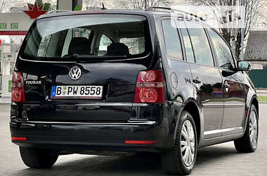 Мінівен Volkswagen Touran 2009 в Житомирі