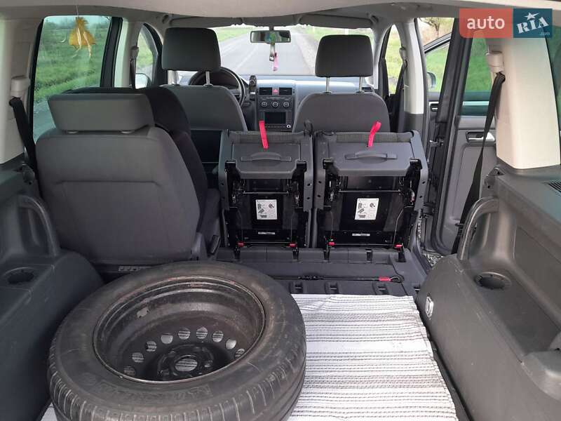Минивэн Volkswagen Touran 2005 в Мукачево