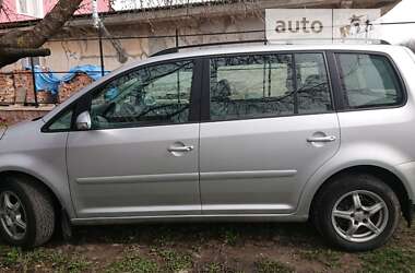 Минивэн Volkswagen Touran 2006 в Городке