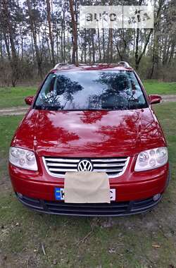 Минивэн Volkswagen Touran 2004 в Царичанке