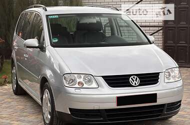 Минивэн Volkswagen Touran 2005 в Днепре