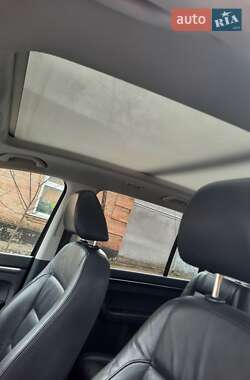 Минивэн Volkswagen Touran 2011 в Кропивницком