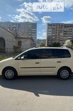 Минивэн Volkswagen Touran 2010 в Львове